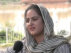 
      
      Masrat Un Nissa shares criticims prior her success in music 
      
      