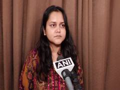 
      
      Wife of Pahalgam attack victim calls for boycott of Ind-Pak match
      
      