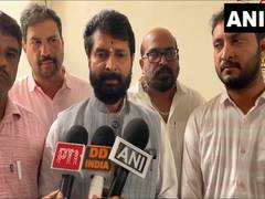 
      
      Karnataka: CT Ravi meets injured in Hassan Ganesh accident
      
      