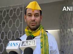 
      
      Tej Pratap advises Congress, BJP to not do politics on mother
      
      