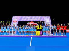 
      
      Uttarakhand CM congratulate Women's Hockey team on silver medal
      
      