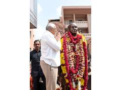 
      
      Gujarat CM welcomes Sardar Samman Yatra in Gandhinagar
      
      