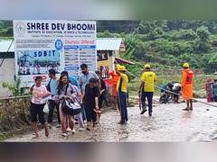 
      
      U'khand: 200 students rescued from waterlogged Dehradun college
      
      
