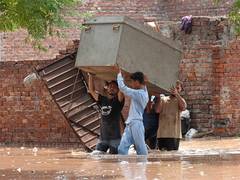 
      
      Pak: Experts warn poor urban planning worsening monsoon flooding
      
      