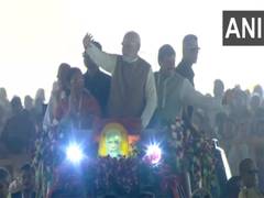 
      
      PM Modi arrives in MP's Dhar, receives warm welcome on 75th b'day
      
      
