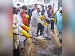 
      
      MP CM launches cleanliness drive under Seva Pakhwada in Indore
      
      