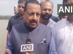 
      
      Union Minister Jitendra Singh visits flood-hit areas of Punjab 
      
      
