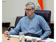 
      
      CM Abdullah, Mufti condole death of Hurriyat leader Prof Bhat
      
      