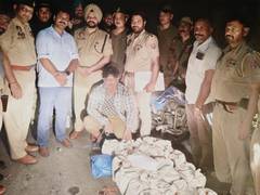
      
      Punjab: BSF seizes heroin consignment, pistol in Amritsar; smug
      
      