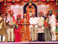 
      
      Gujarat CM witnesses mega musical multimedia show on life of PM
      
      