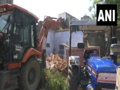 
      
      Woman dies, one injured as dilapidated house collapses in Jaipur
      
      