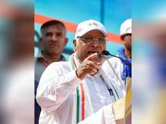 
      
      Kharge slams H-1B visa fee hike as b'day return gift from Trump
      
      