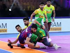 
      
      PKL: Patna Pirates beats Dabang Delhi KC by 33-30
      
      
