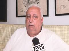 
      
      Former Cricketer Khanna doesn't see Pakistan as a 