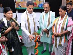 
      
      Tripura CM Saha encourages donors at mega blood donation camp
      
      