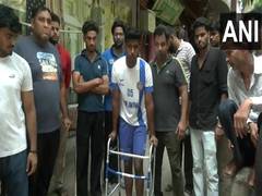 
      
      Three sports players stabbed during robbery attempt in Delhi
      
      