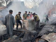 
      
      Army controls Anantnag fire, prevents loss of life
      
      