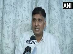 
      
      AAP’s Saurabh Bharadwaj mocks PM Modi’s GST speech, links timing 
      
      