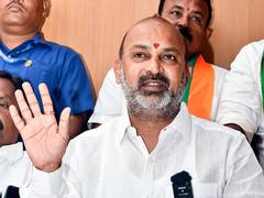 
      
      Bandi Sanjay Kumar accuses KTR of travelling in smuggled cars
      
      