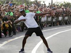 
      
       Sprint king Usain Bolt to dazzle on football field 
      
      