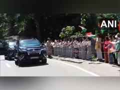 
      
      PM Modi holds roadshow in Itanagar, receives enthusiastic welcome
      
      