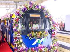
      
      Fadnavis and Shinde flag off trial run of metro line in Thane
      
      