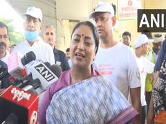 
      
      Delhi CM Rekha Gupta extends loudspeaker time till midnight
      
      