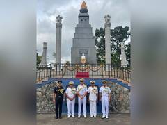 
      
      Navy Chief Dinesh K Tripathi pays tribute at IPKF Memorial in Col
      
      