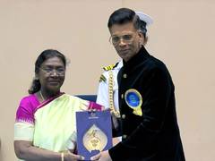 
      
      Karan Johar bags National Award for 'Rocky Aur Rani Kii...'
      
      