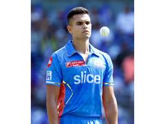 
      
      Arjun Tendulkar dismisses Samit Dravid, repeats father's feat
      
      