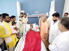 
      
      CM Yogi Adityanath meets Om Prakash Rajbhar at Medanta Hospital i
      
      