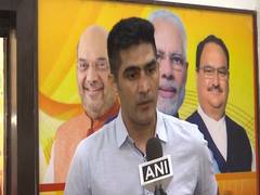 
      
      No amount of praise is enough for women's achievements: Vijender
      
      