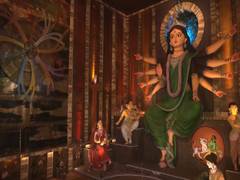 
      
      Hazra Park Durgotsab unveils Kolkata’s tallest 30-ft Durga Idol
      
      