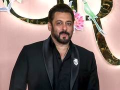 
      
      Salman Khan opens up on nerve disorder
      
      