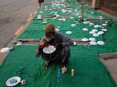 
      
      Pakistan’s tax machinery fails as elites enjoy wealth,pay nothing
      
      