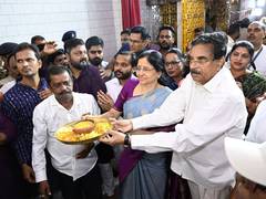 
      
      Odisha Governor Kambhampati visits Jobra Durga Puja pandal in Cut
      
      