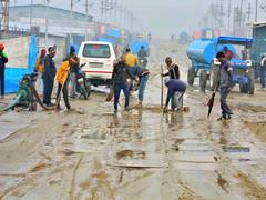 
      
      NHRC takes suo motu cognisance of deaths of 2 sanitation workers 
      
      