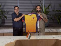 
      
      ILT20: Dinesh Karthik to represent Sharjah Warriorz in season 4
      
      