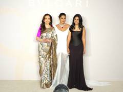 
      
      PeeCee stuns in white as she poses with Nita, Isha Ambani 
      
      
