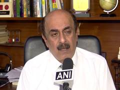 
      
      'India, Russia must do more to widen relations'
      
      