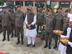 
      
      Defence Minister performs Shatra Pooja at Bhuj Military Base
      
      