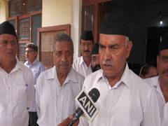
      
      RSS workers participate in Shastra Pujan on Vijaya Dashami 
      
      