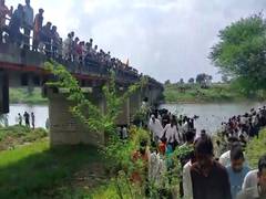 
      
      MP: 2 dead, 4 injured as tractor plunges into Chambal river
      
      