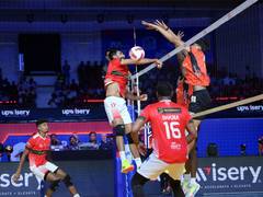 
      
      PVL: Hosts Hyderabad Black Hawks secure win over Calicut Heroes
      
      