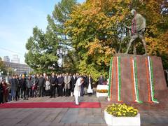 
      
      MoS Margherita pays tributes to Mahatma Gandhi in Russia
      
      