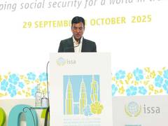 
      
      Mansukh Mandaviya receives award at ISSA World Social Security Fo
      
      