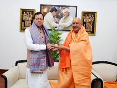 
      
      Uttarakhand CM Dhami meets Mahamandaleshwar Swami Giri
      
      