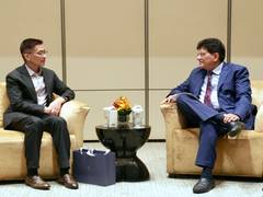 
      
      Piyush Goyal meets Sembcorp CEO to explore collaboration in clean
      
      