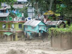 
      
      Bhutan's Tala Dam overflow sparks flood alert in Bengal, NDRF on 
      
      