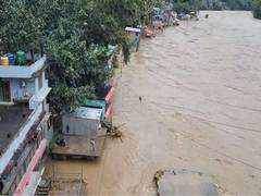 
      
      WB Police, NDRF on war footing as heavy rain triggers landslides
      
      